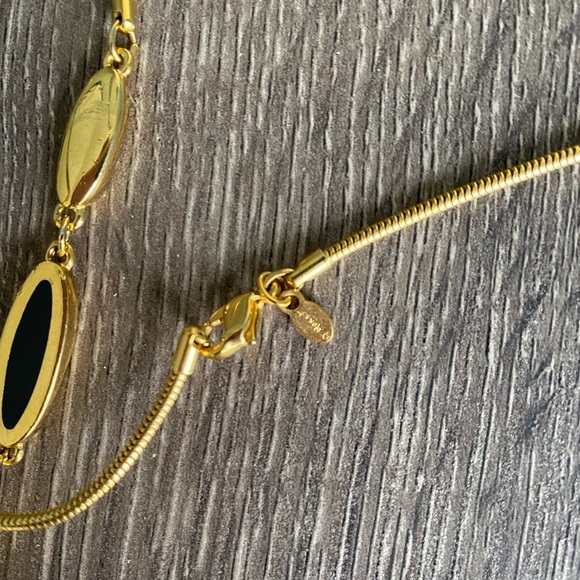 Vintage Monet Gold tone chain necklace - Picture 2 of 10